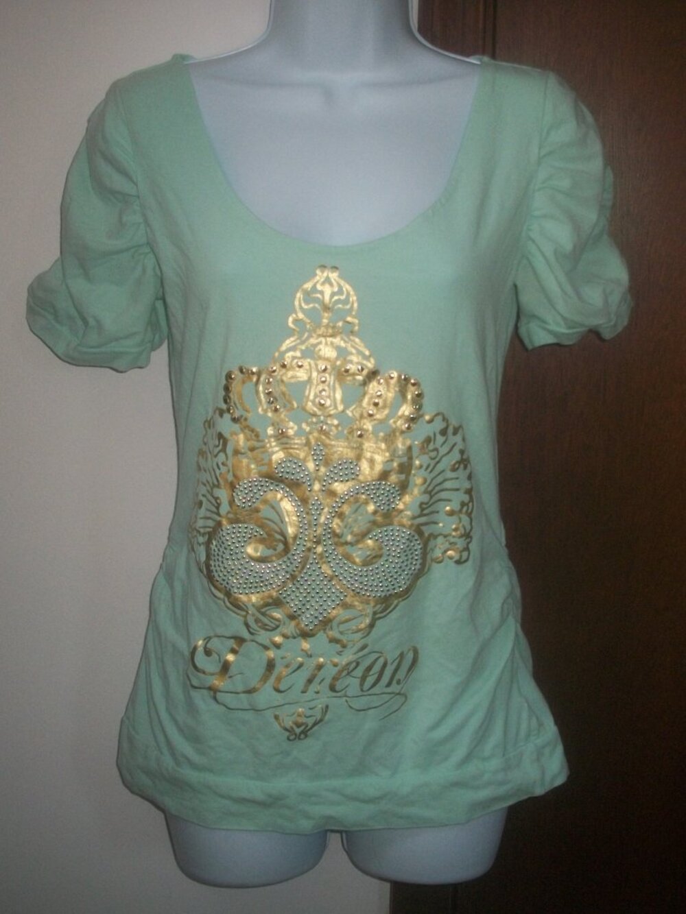 womens tee shirt.DEREON.gold bling.size large